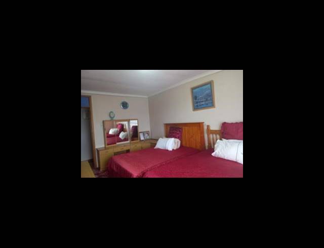 4 BEDROOM FREESTANDING FOR SALE IN SHALLCROSS